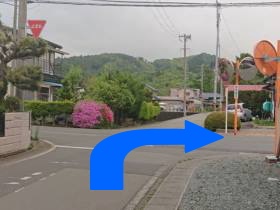 孝観堂整体院までの道案内(止まれの標識)の画像